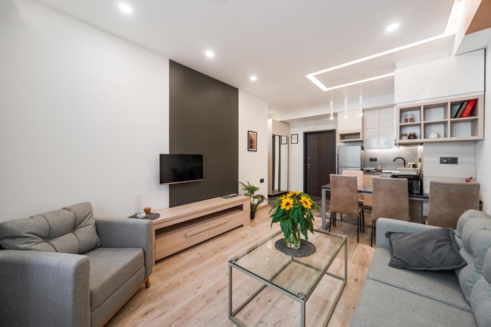 Thames Apartment By Downtown Inn, City Center Yerevan Exterior photo