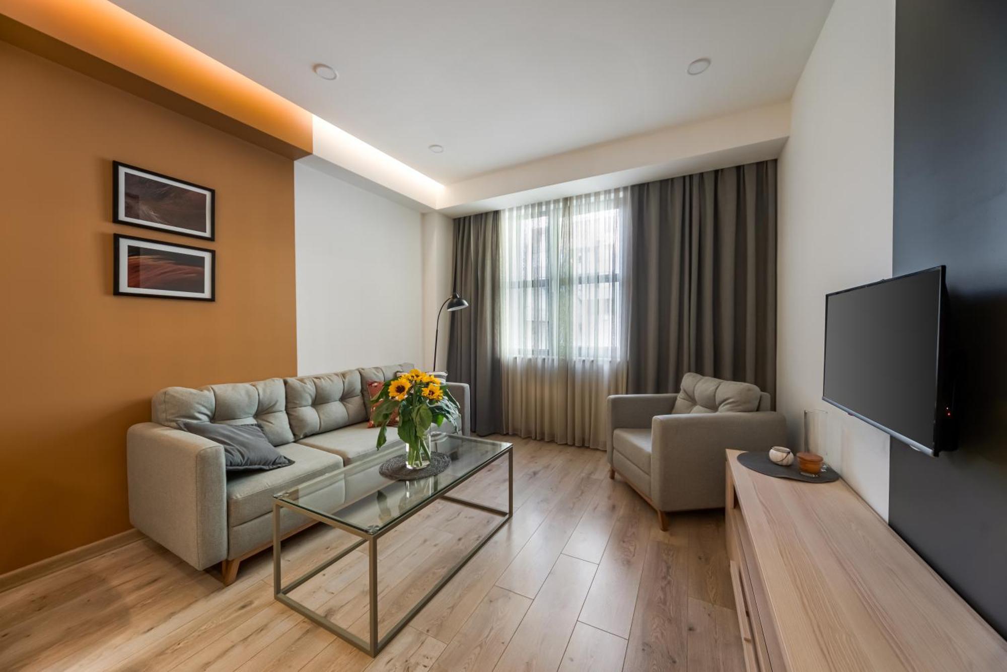 Thames Apartment By Downtown Inn, City Center Yerevan Exterior photo